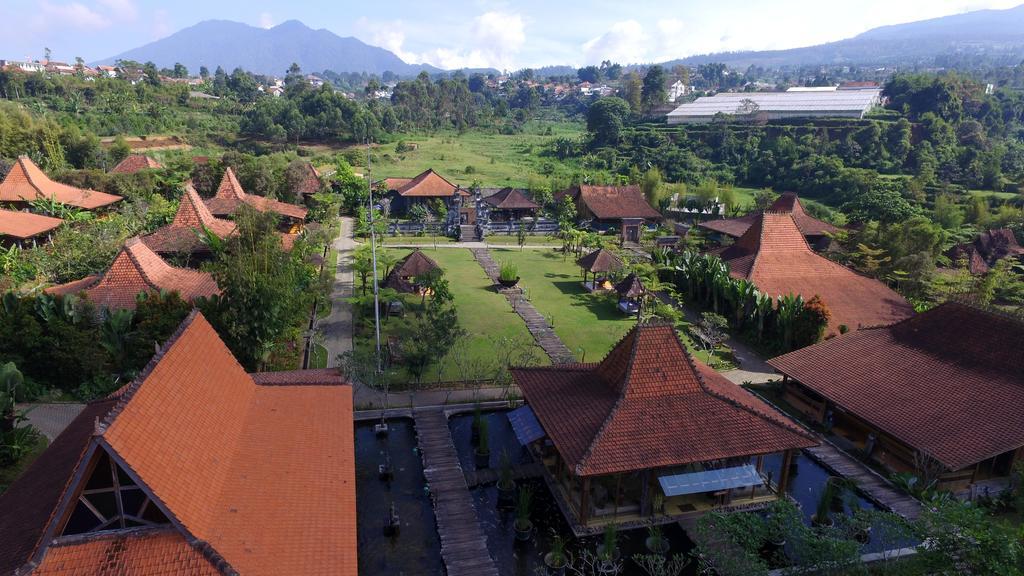 Jadul Village Resort Lembang Buitenkant foto