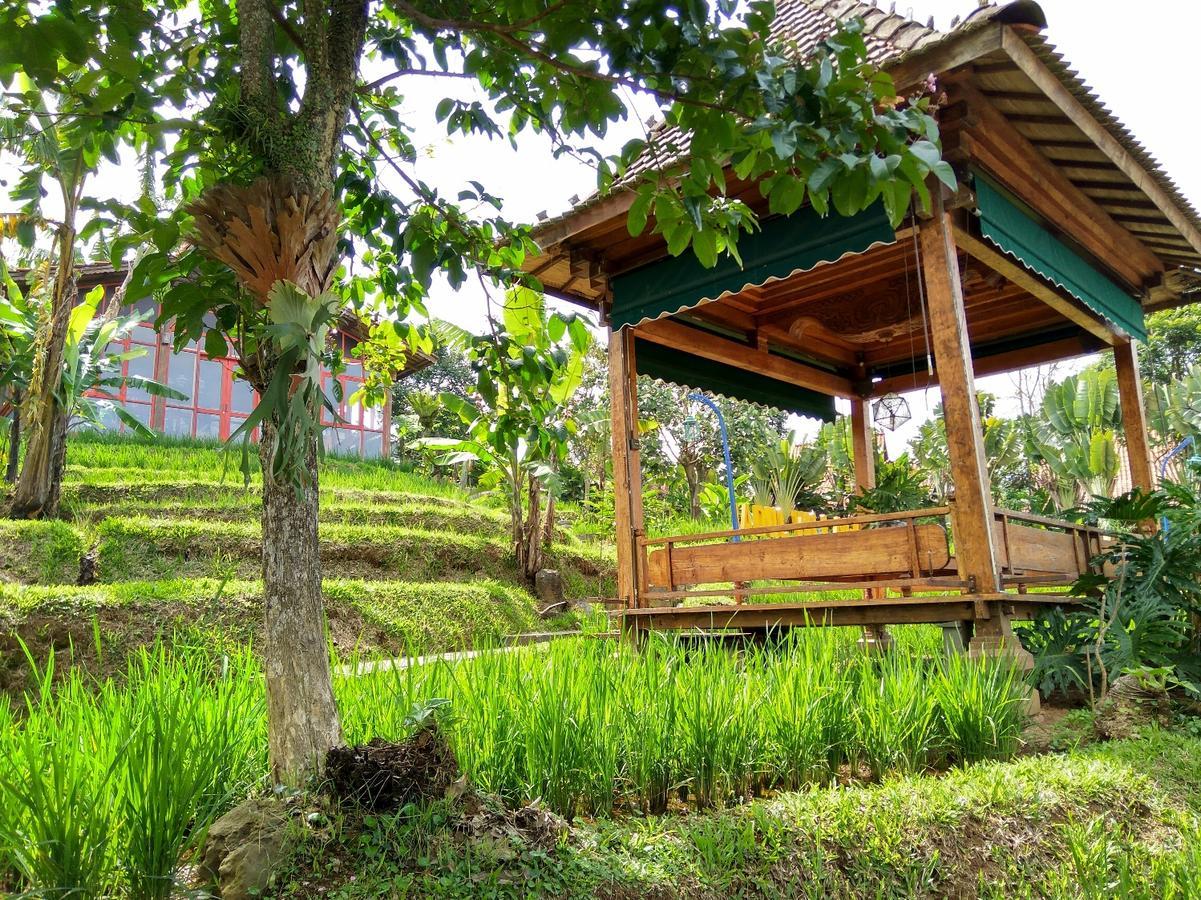 Jadul Village Resort Lembang Buitenkant foto