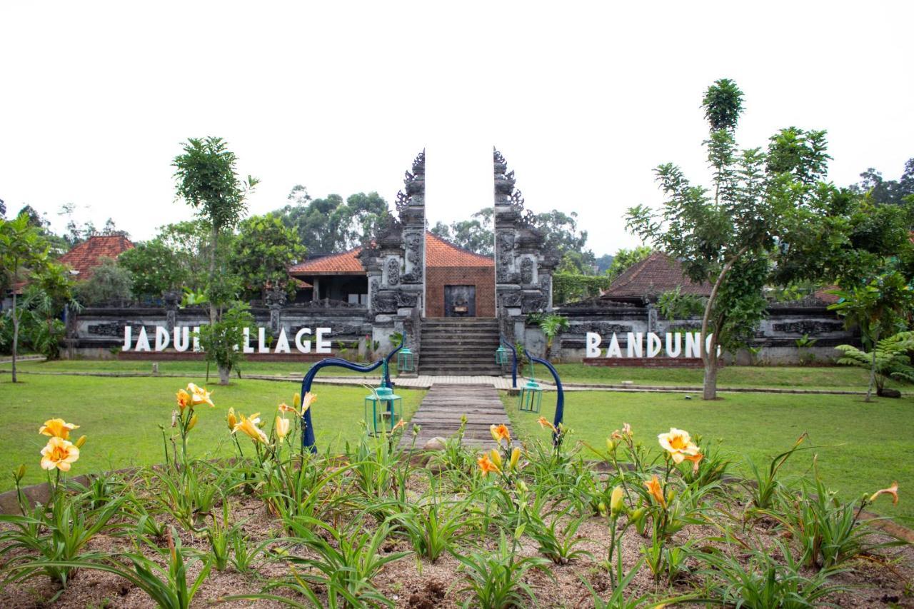 Jadul Village Resort Lembang Buitenkant foto